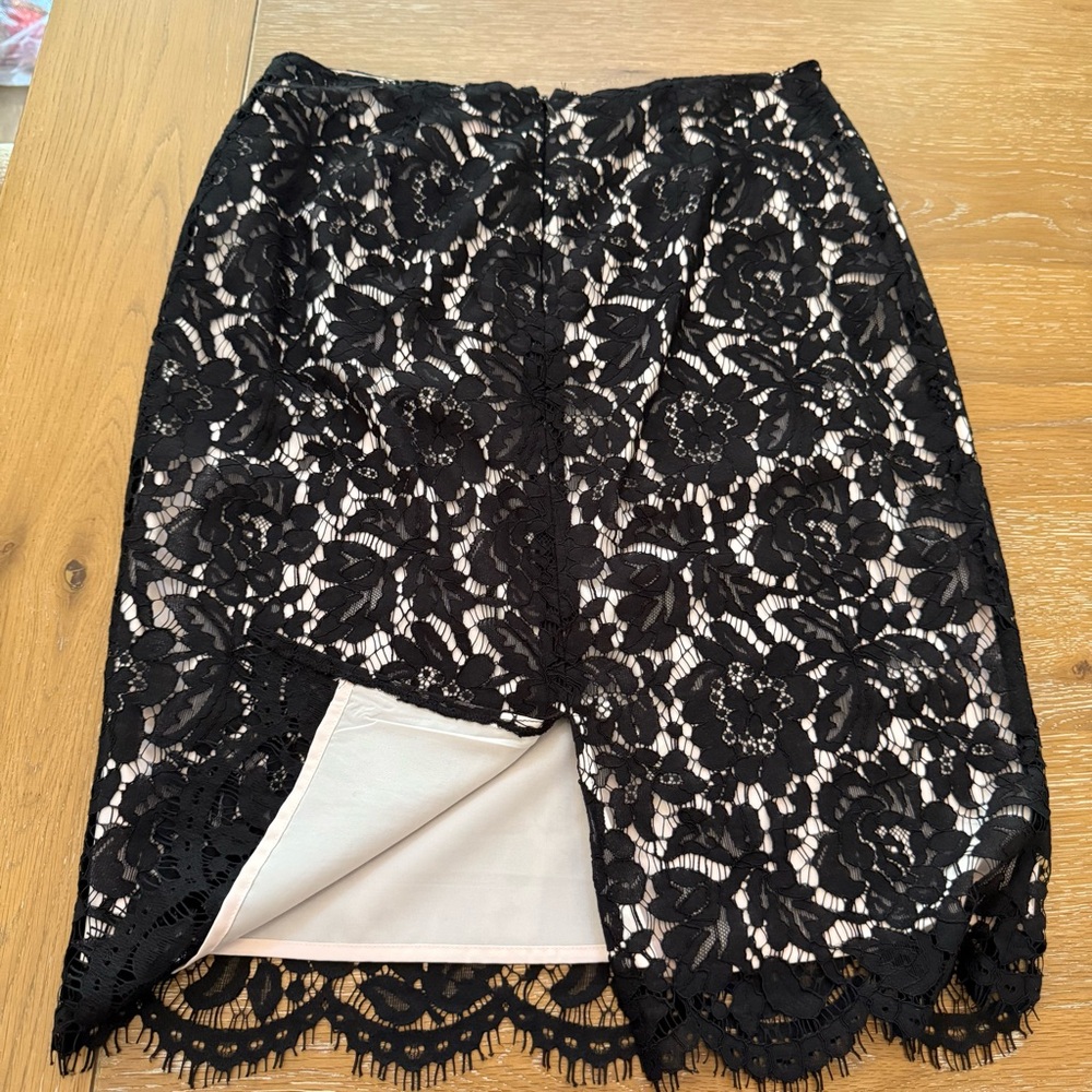 Vince Camuto Black and Cream Lace Pencil Skirt size 4 - Picture 5 of 6